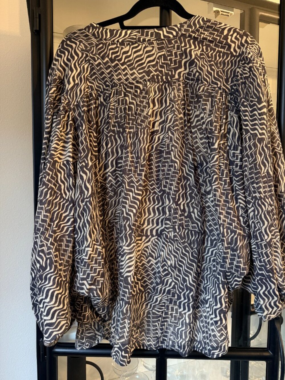 Pilcro Anthropologie Sidney Batwing Blouse Grey Cream Geometric Size L Large - Picture 4 of 11
